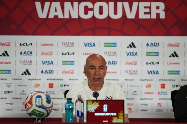 Hossam Hassan äußert sich zu Mo Salah.