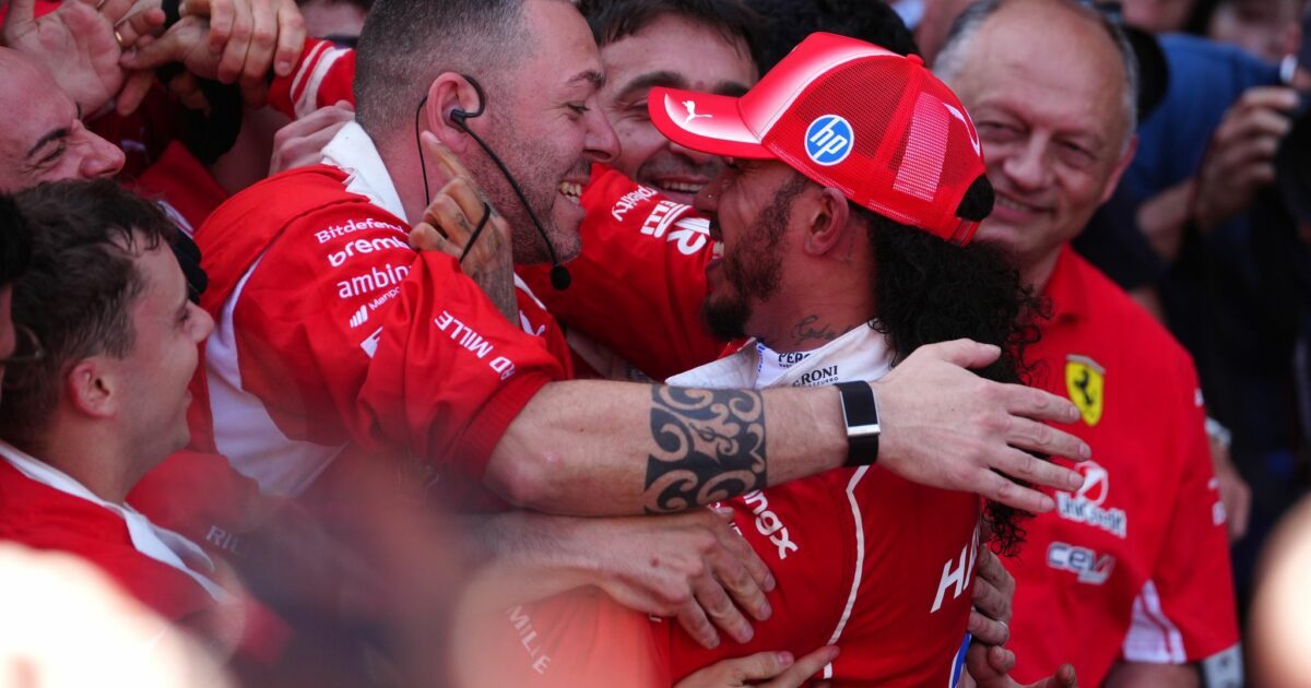 Zum ersten Mal gewinnt Lewis Hamilton im Ferrari.