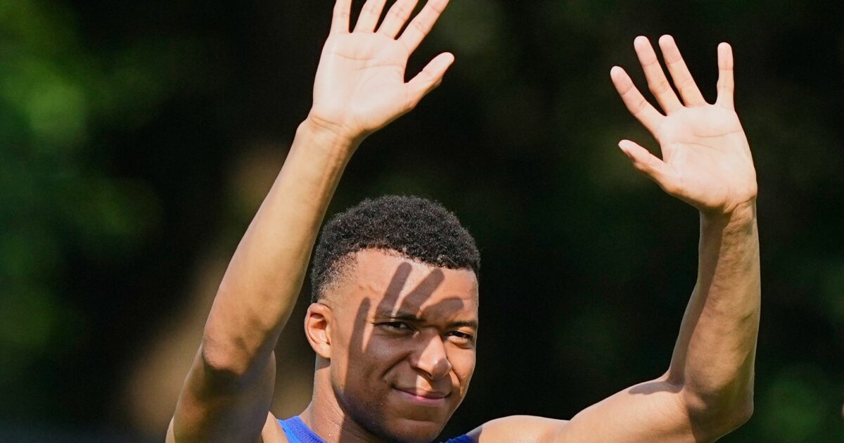 Neuer Torjubel bei Frankreichs Superstar Kylian Mbappé ?