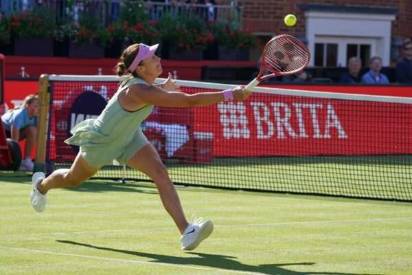 Tatjana Marias Spielstil ist gefährlich auf Rasen - das zeigte die Tennisspielerin trotz ihrer Niederlage auch gegen Jelena Rybakina.