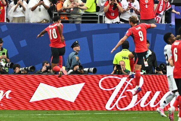 Englands Torschützen gegen Panama: Bellingham (l.) und Kane.