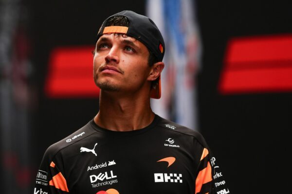 Lando Norris überrascht mit der Bestzeit in Barcelona. (Archivbild)