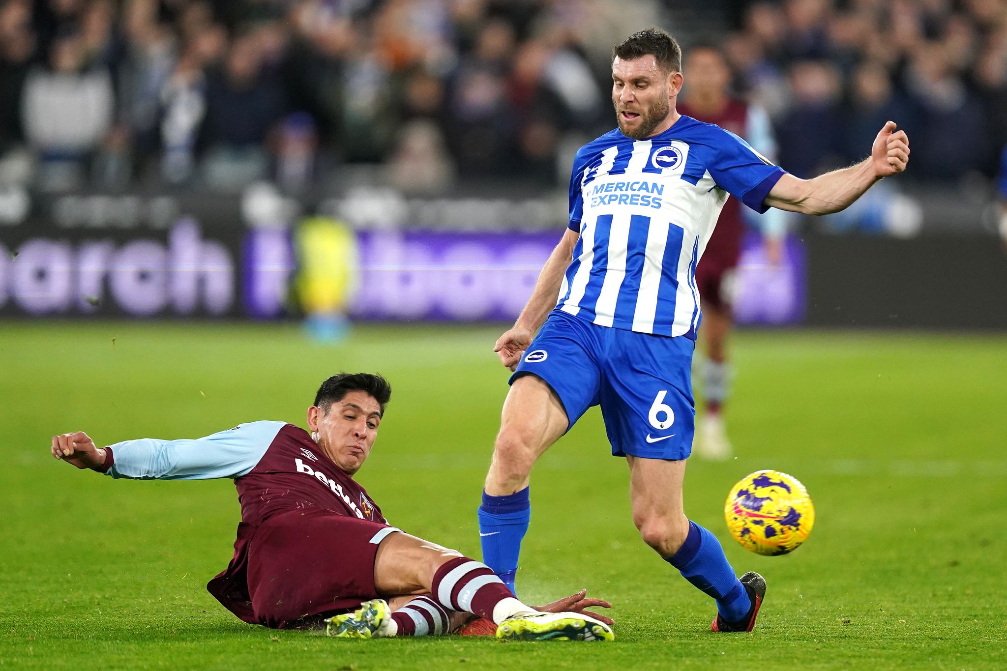 James Milner (r) beendet nach 24 Jahren seine Premier-League-Karriere. (Archivbild)