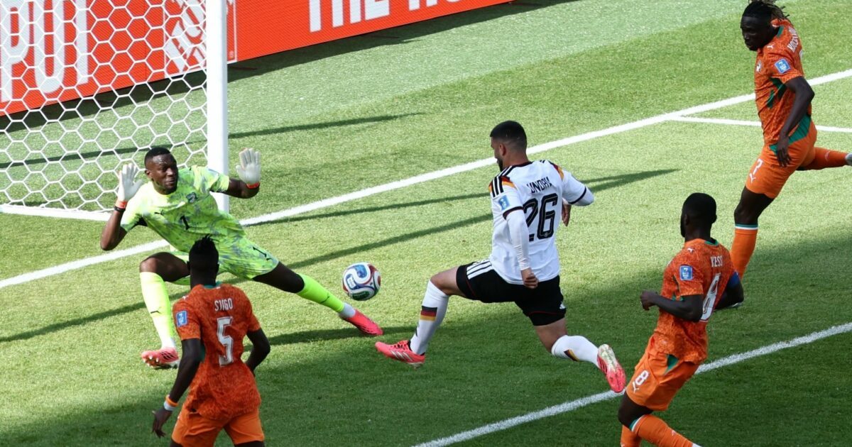 Da muss ein Stürmer sein. Deniz Undav trifft zum 1:1.