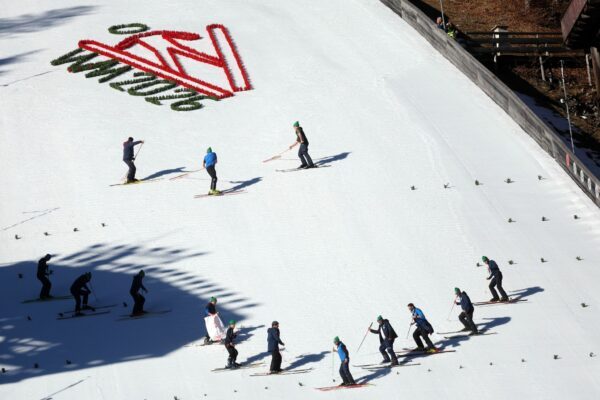 Oberstdorf muss sich mit einer Entscheidung über seine Kandidatur für die Ski-WM 2031 noch gedulden. (Archivbild)