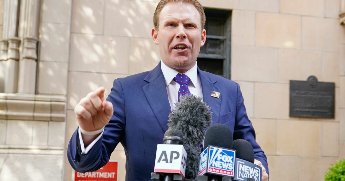 Andrew Giuliani hat das Einreiseverbot für den somalischen Schiedsrichter Omar Artan in die USA verteidigt. (Archivbild)