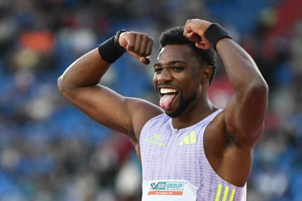 Noah Lyles lief zu einer neuen Bestzeit über die ungewohnten 150 Meter.