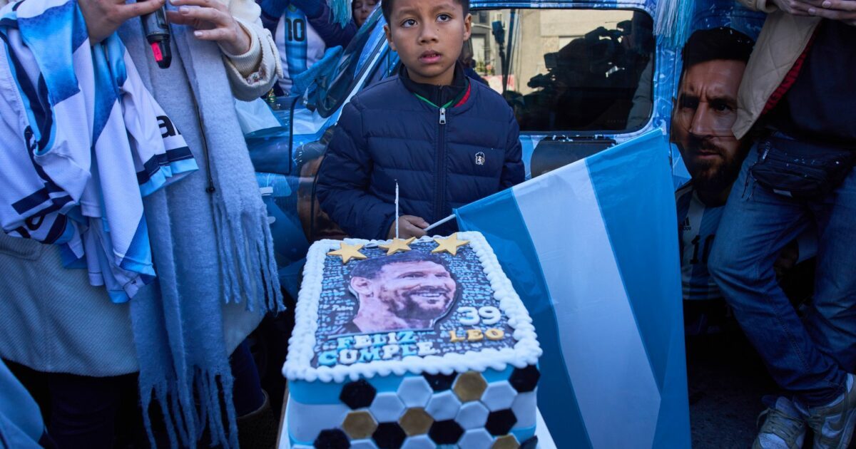 Egal wo: Es wird Messis Geburstag gefeiert.