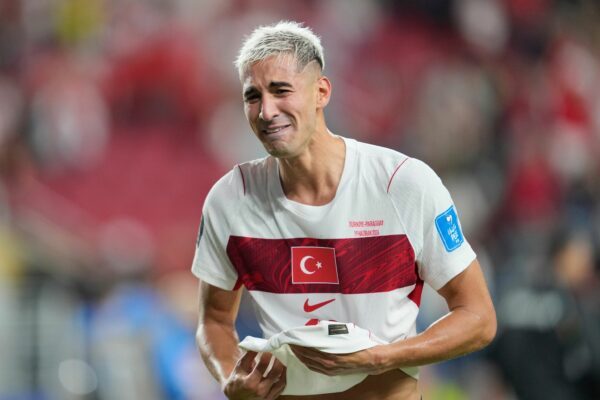 Mert Müldür reagierte sehr emotional auf die Niederlage und das Aus in der Gruppenphase.