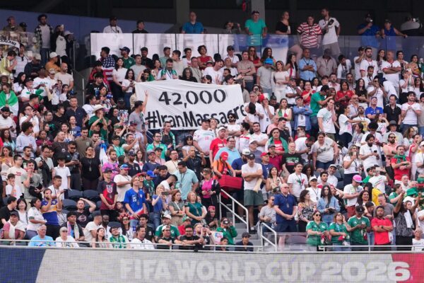 Iranische Fanproteste im WM-Stadion.