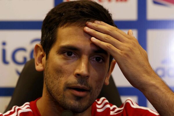 Clever sein - und vor allem robust: Paraguays Ex-Nationalspieler Roque Santa Cruz hat ein paar Ratschläge. (Archivbild)
