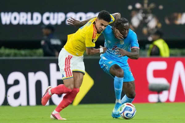 Der Kolumbianer Luis Díaz (l) war auch gegen DR Kongo auffällig.