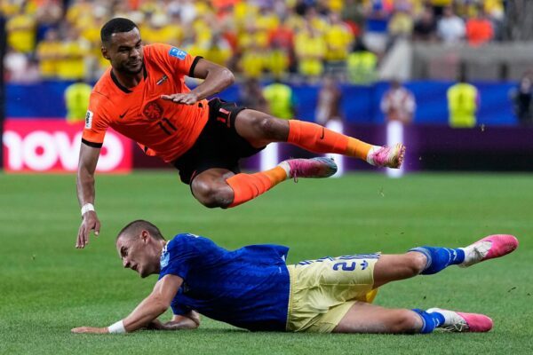 Cody Gakpo bleibt trotz eines persönlichen Schicksalsschlages bei der WM. (Archivbild)