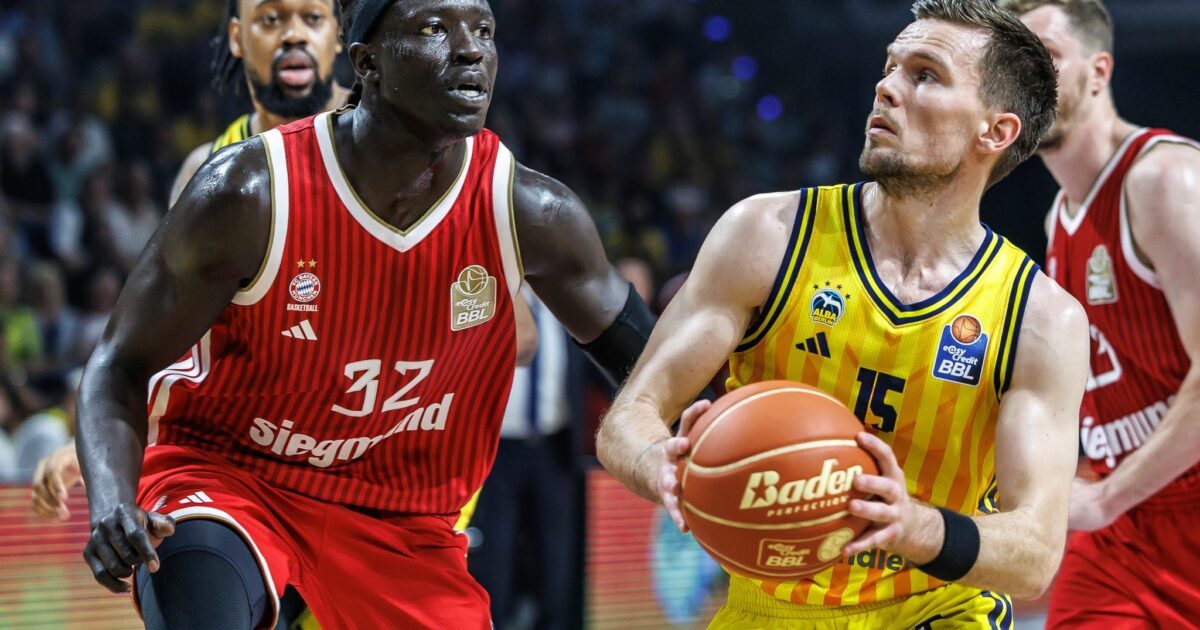 Einen heißen Kampf lieferten sich Alba Berlin und Bayern München.