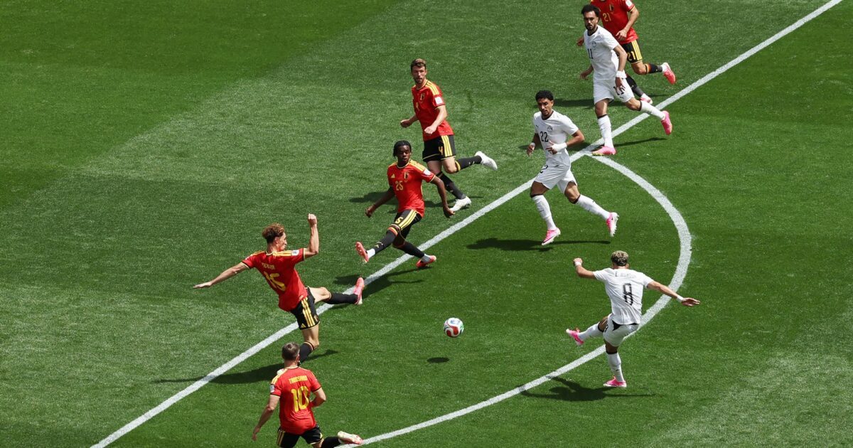 Ashour trifft vor der Pause zur Führung.