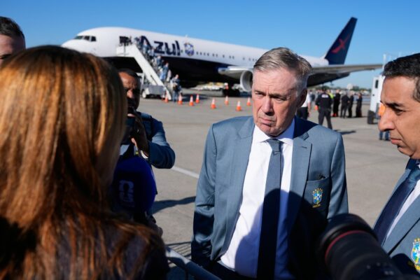 Kritische Fragen? Sind für den erfahrenen Carlo Ancelotti kein Problem. (Archivbild)