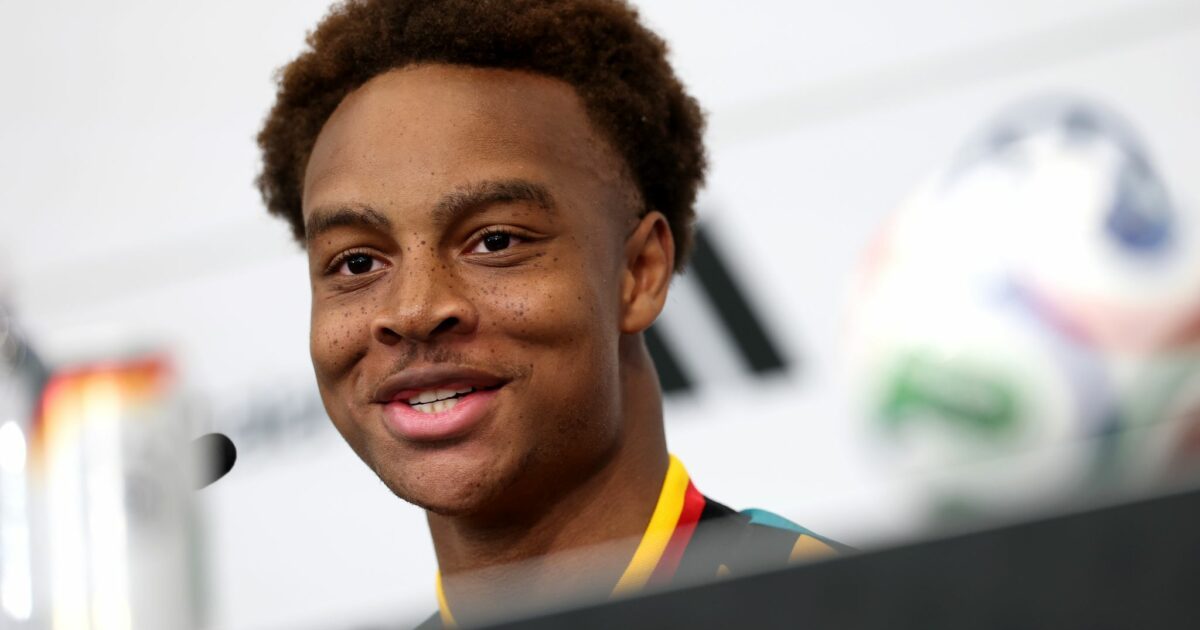 Der Anruf des Bundestrainer ereilte Assan Ouedraogo beim Chillen auf der Urlaubs-Liege.