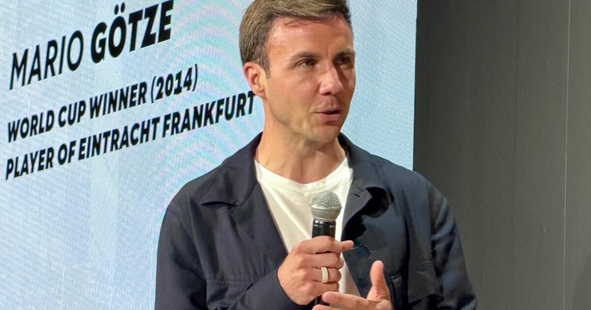 Mario Götze besuchte das German House of Soccer in New York.