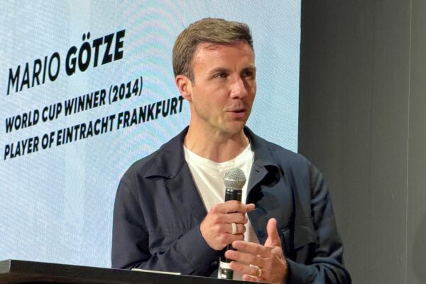 Mario Götze besuchte das German House of Soccer in New York.