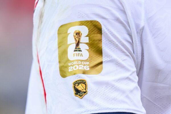 Ziert den Ärmel von Englands Kapitän Harry Kane: der Aufnäher für den Goldenen Schuh.