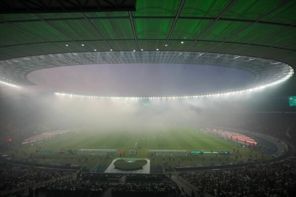 Das DFB-Pokalfinale zwischen dem FC Bayern München und dem VfB Stuttgart musste für mehrere Minuten unterbrochen werden. (Archivbild)