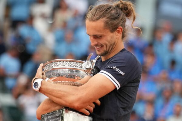 Alexander Zverev gewann in Paris seinen ersten Grand-Slam-Titel - und möchte in Wimbledon gleich nachlegen. (Archivbild)