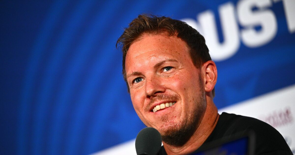 Julian Nagelsmann verrät Reporter ein Aufstellungs-Detail.