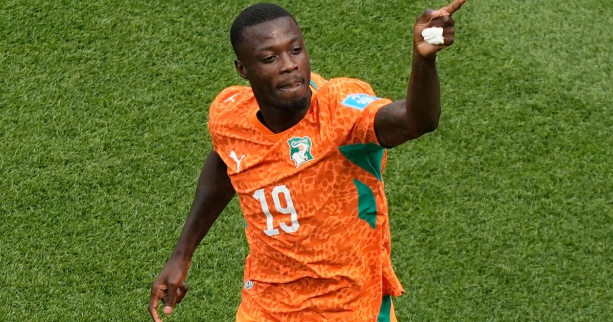 Nicolas Pépé bringt die Elfenbeinküste gegen Curaçao in Führung.
