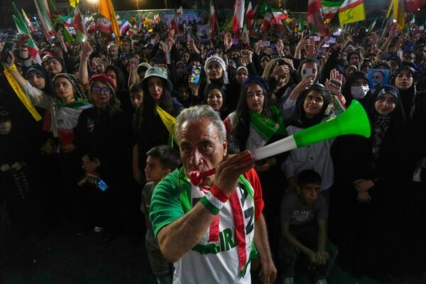 Iranische Fans bekommen nach Angaben des Nationalverbands keine Tickets für die WM-Spiele ihres Teams. (Archivbild)