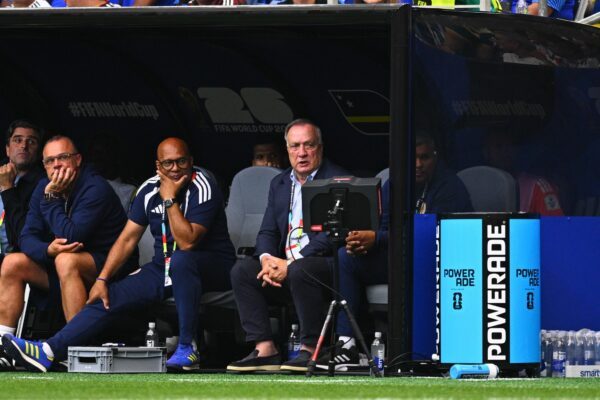 Dick Advocaat hofft mit Curaçao gegen Ecuador auf ein besseres Ergebnis. (Archivbild)