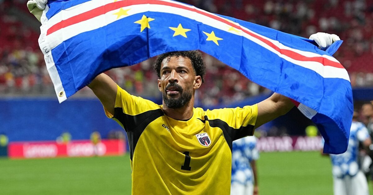 Bewegt die Fußballwelt: Kap Verdes Torhüter Vozinha. (Archivbild)