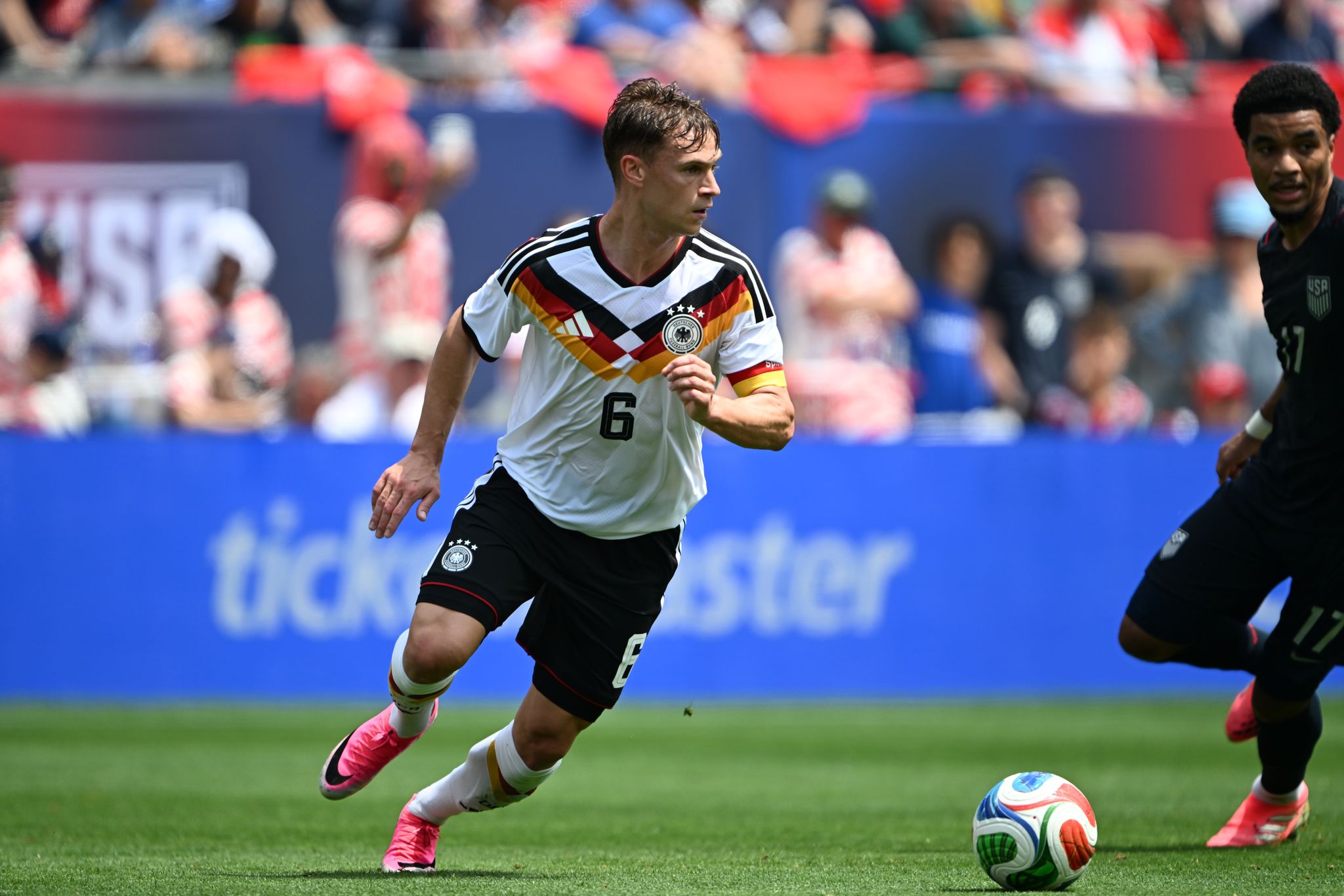 Dynamisch in Offensive und Defensive: Kapitän Joshua Kimmich.