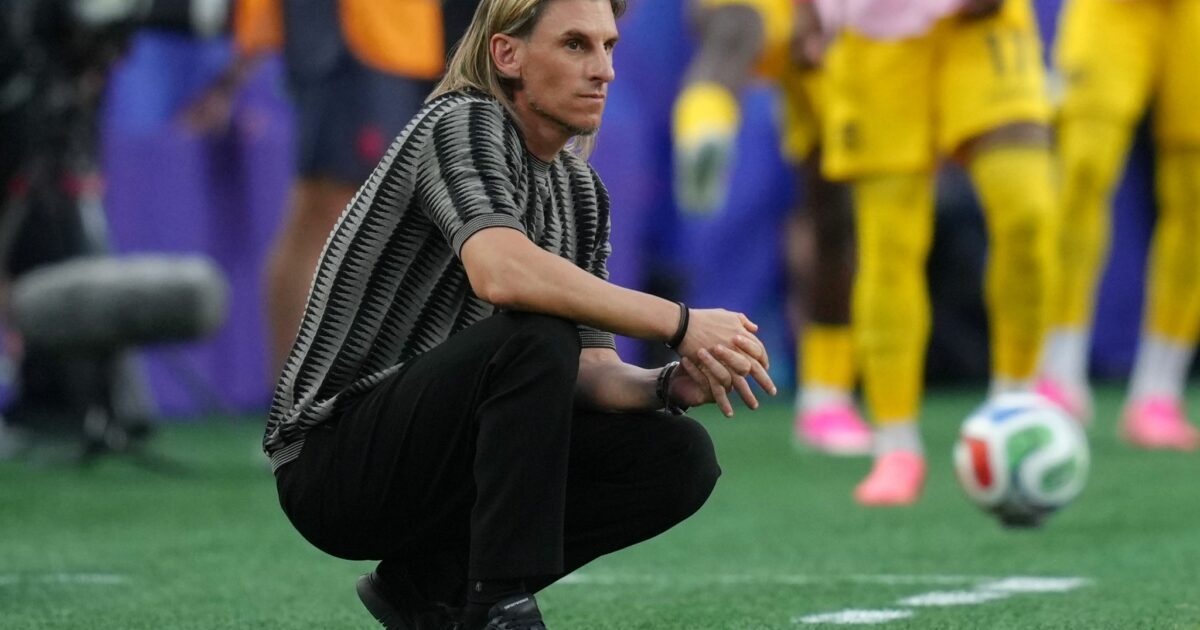 Ecuador-Trainer Sebastián Beccacece steht unter Druck. (Archivbild)