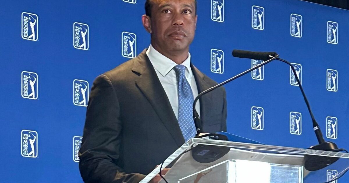 Tiger Woods bei der Pressekonferenz in Cromwell.