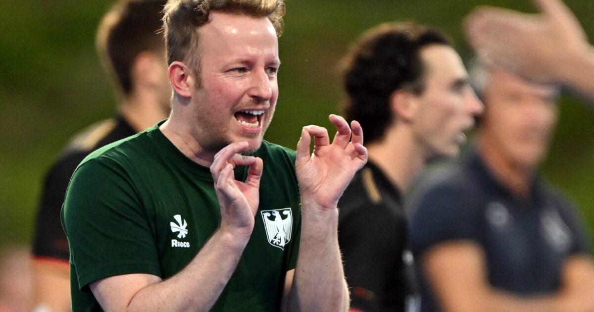 Für Herren-Bundestrainer André Henning steht aktuell die WM-Vorbereitung im Mittelpunkt. (Archivbild)