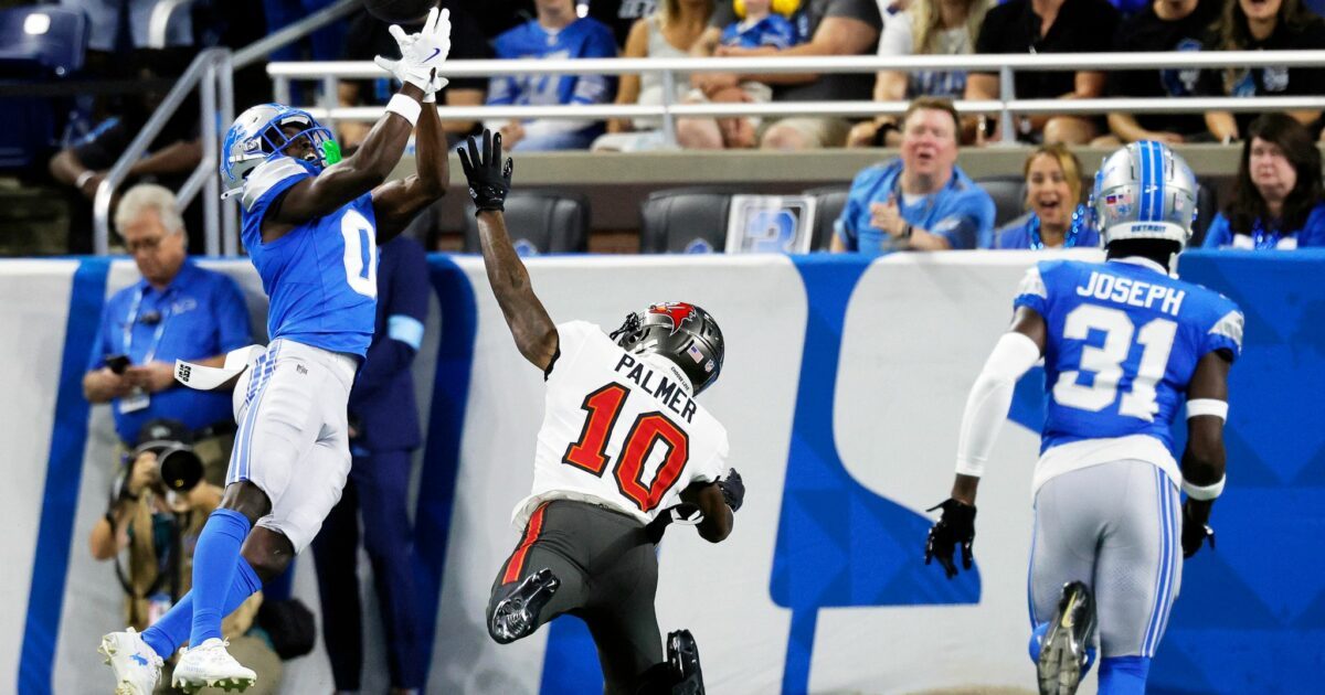 Terrion Arnold (l) von den Detroit Lions ist festgenommen worden. (Archivbild)