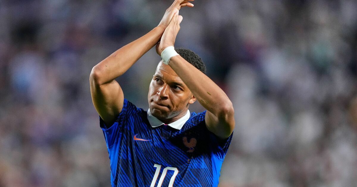 Verließ das Feld unter tosendem Applaus: Kylian Mbappé.