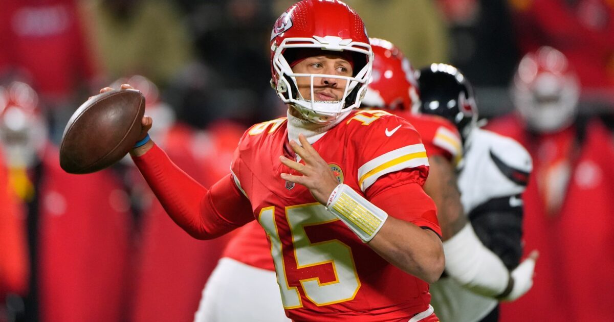 Mahomes hat einen neuen Vertrag bei den Chiefs und verdient noch mehr Geld. (Archivfoto)