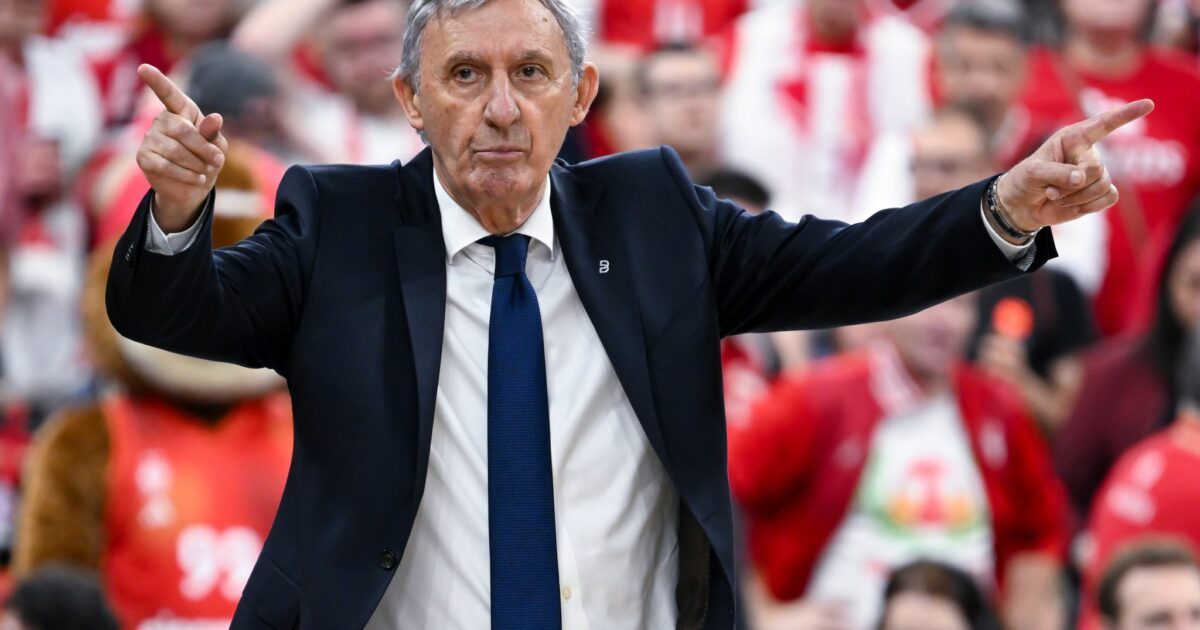 Bayern-Coach Svetislav Pesic dirigiert ein letztes Mal ein Team in einem Finale. (Archivbild)