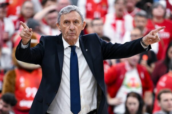 Bayern-Coach Svetislav Pesic dirigiert ein letztes Mal ein Team in einem Finale. (Archivbild)