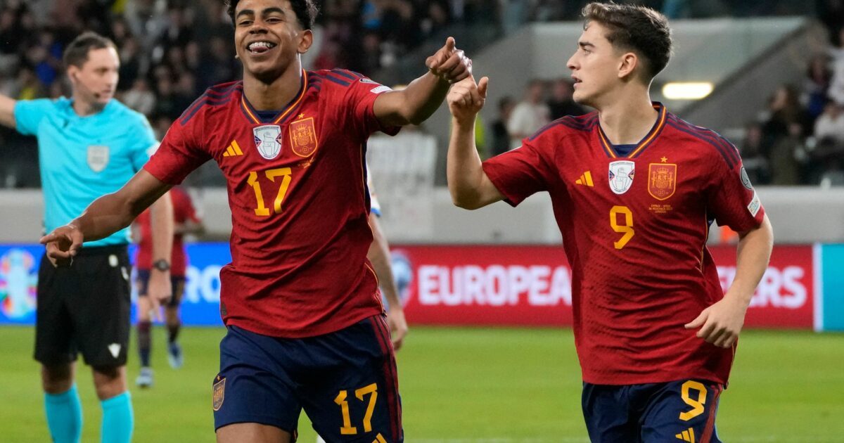 Schlüsselspieler Spaniens: Lamine Yamal (l) und Gavi. (Archivbild)