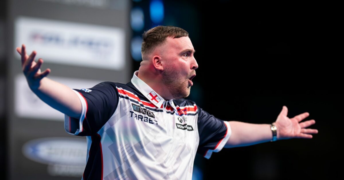 Der englische Darts-Star Luke Littler ist erstmals Team-Weltmeister.