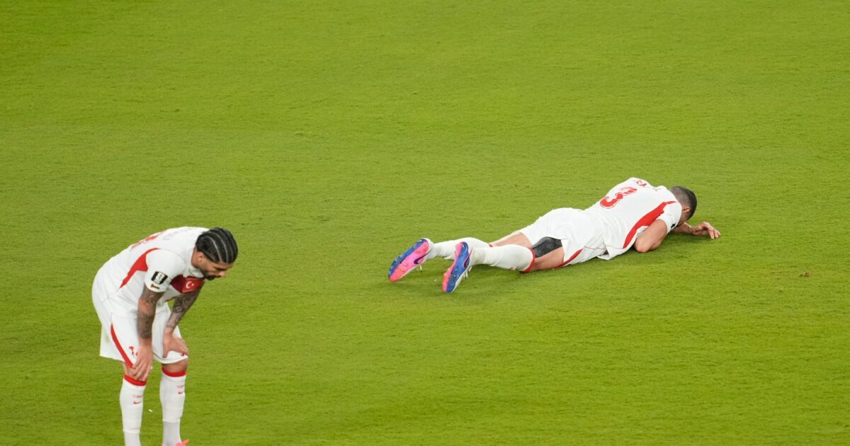 Die Enttäuschung bei den türkischen Spielern ist riesig.