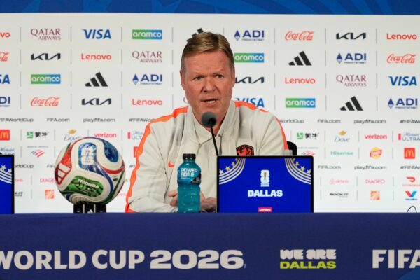 Ronald Koeman will mit den Niederlanden bei der WM weit kommen. (Archivbild)