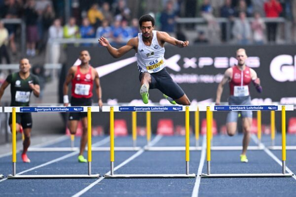Emil Agyekum (M) zeigte erneut ein starkes Rennen über 400 Meter Hürden.