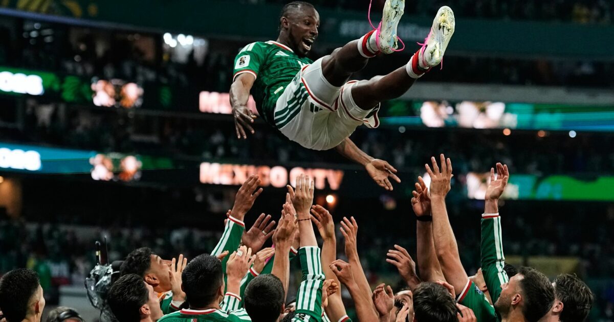 Mexikos Team feiert einen berauschenden WM-Abend.