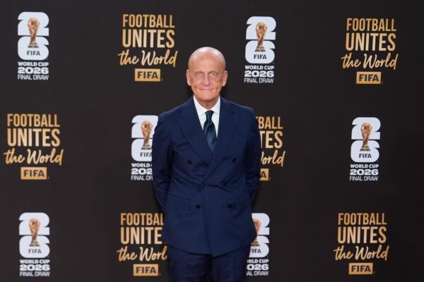 Pierluigi Collina verteidigt die WM-Schiedsrichter. (Archivbild)