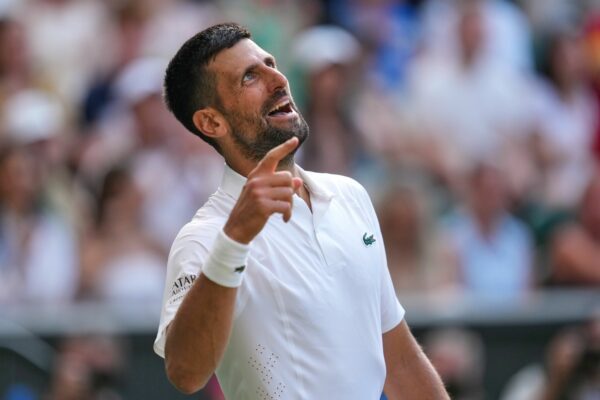 Es war ein Kraftakt: Novak Djokovic gewinnt sein Viertelfinale gegen den Kanadier Felix Auger-Aliassime.