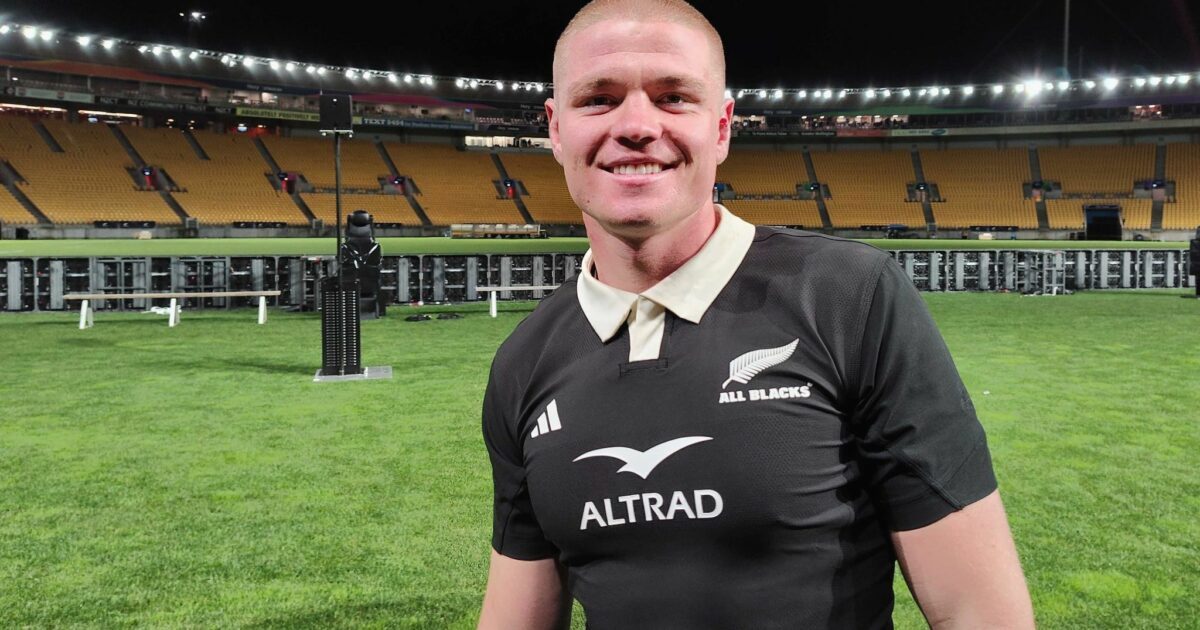 Ein Deutscher im Trikot der «All Blacks»: Anton Segner strahlt nach seinem Debüt in Wellington. (Archivbild)