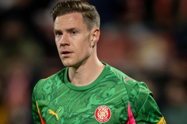 Marc-André ter Stegen war beim Trainingsauftakt in Barcelona auf dem Platz. (Archivbild)